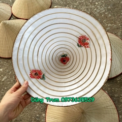 Nón lá biểu diễn