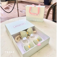 SL - SET HỘP QUÀ TẶNG BĂNG ĐÔ + TẤT