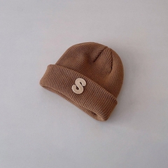 SB Mũ len thêu chữ S(1-4Y)