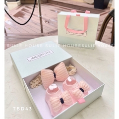 SL - SET HỘP QUÀ TẶNG BĂNG ĐÔ + TẤT