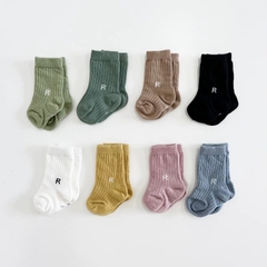 MIM Tất len thêu chữ R(S,M)