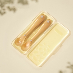 KK - THÌA MỀM SILICON NÂU VÀNG KÈM HỘP