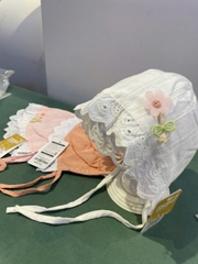 SD Mũ babydoll ren hoa buộc dây S3-12M