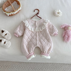 JS - Body hồng nỉ trám nỉ trám  hoạ tiết thêu thỏ ngực ren bèo(66-80)