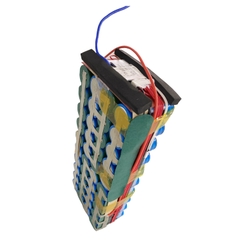 Bộ lưu trữ Pin năng lượng mặt trời zalaa cho đèn led thông số 25.6V-70AH/1792WH dành cho dự án chiếu sáng