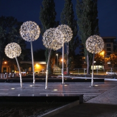 Trụ Cột Đèn Inox Cao 3M Gắn Treo Bông Hoa Bồ Công Anh Dandelion Ngoài Trời