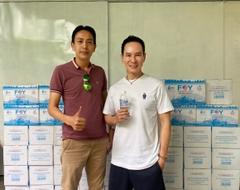 Nước khoáng ion kiềm 1.5L FOY Artist (Thùng 12 chai)