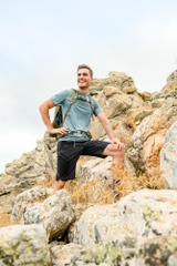 Áo thun hiking vải tổng hợp tái chế MH100 cho nam