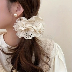 Scrunchies cột tóc phong cách Hàn Quốc
