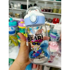 Bình nước có ống hút