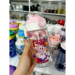 Bình nước có ống hút