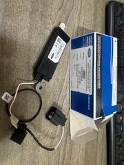 Hộp khuếch đại và thu hồi tín hiệu sóng radio và cảm biến áp suất lốp  EB3Z18K891A /EB3T18C847BB