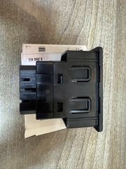 Ổ cắm USB  HC3Z19A387F - HC3Z19A387E