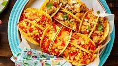 Vỏ Bánh Taco Giòn Truyền Thống Old El Paso Original Taco Shells Corn, Hộp 135g (12 Vỏ Bánh)