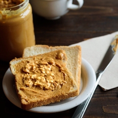 Bơ Đậu Phộng Không Đường Có Hạt Giòn Yogood No Added Sugar Crunchy Peanut Butter, Hộp 453g