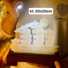 Tác phẩm Thuận buồm xuôi gió (KT 20 x 20cm)