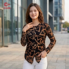 26078 - Áo Cổ Tròn Tay Dài Xẻ Tà Họa Tiết Tam Giác Đính Đá