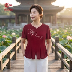26149 - Áo Thun Tay Ngắn Kiểu Peplum Thêu Hoa Đính Đá Phối Nút Ngọc Trai