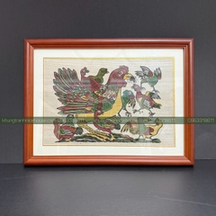 Khung gỗ nâu tranh Đông Hồ có bo giấy