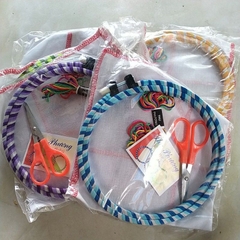 Bộ Cắt , Khâu , Thêu học môn Kỹ Thuật và Mỹ thuật