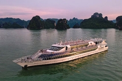 Paradise Delight - Siêu Du Thuyền Nhà Hàng 5 Sao Kết Hợp Show Nghệ Thuật Đầu Tiên Tại Việt Nam