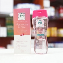 Dung Dich Vệ Sinh PH Care Pasionate Bloom Hồng 150ml