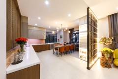 WHITE VILLA