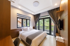 WHITE VILLA