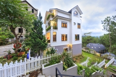 WHITE VILLA