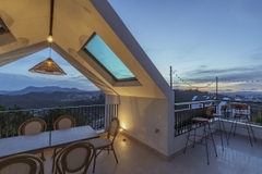 B25 VILLA