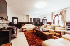 NAM HỒ 8.3 VILLA