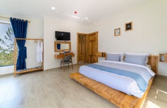 SUNRISE VILLA