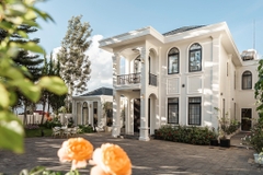 PARI VILLA