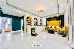 LYNN VILLA