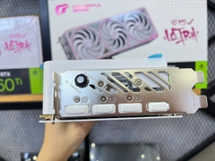 Card đồ họa Colorful iGame GeForce RTX 5060 Ultra W OC 8GB-V (GDDR7/ 128 bit)