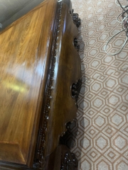 Sập chân quỳ đục tay sắc nét