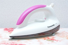 Bàn ủi khô PANASONIC