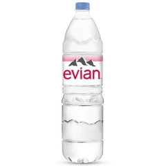 Nước khoáng thiên nhiên không ga hiệu Evian 150cl