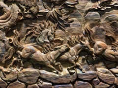 Tranh Bát mã gỗ sưa bắc đỏ đẹp