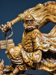 Tượng Đạt Ma hàng long dáng thế múa võ gỗ nu ngọc am đẹp
