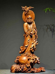 Tượng Ngài Đạt Ma khất thực gỗ sưa bắc đỏ đẹp
