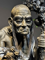 Tượng Ngài La Hán Trường Mi Gỗ mun sừng đẹp