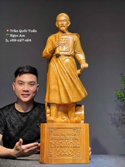 Tượng Ngài Trần Quốc Tuấn  gỗ ngọc am thơm