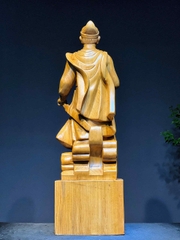 Tượng Ngài Trần Quốc Tuấn  gỗ ngọc am thơm