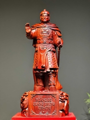 Tượng Vua Quang Trung Gỗ Vương Mộc Tử Đàn Đỏ