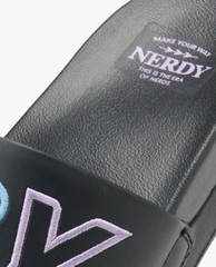 DÉP NERDY RAINBOW SLIDE ĐEN