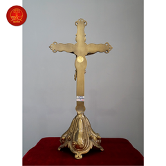 Thánh Giá Hoa Hồng Có Đế cao 42cm - Màu Cổ Điển