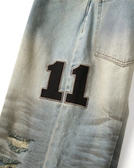 Eleven Distresed Jeans