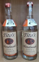 Rượu Vodka Tito's 1000ml