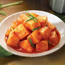 Kim chi củ cải cắt miếng 500g Jongga thực phẩm ăn kèm 100% nhập khẩu Hàn Quốc